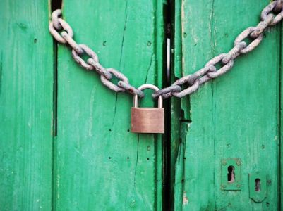 door-green-closed-lock